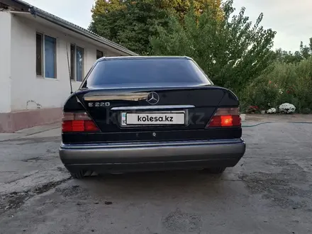 Mercedes-Benz E 220 1994 года за 3 500 000 тг. в Шымкент – фото 28