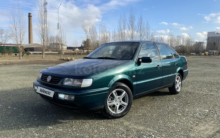 Volkswagen Passat 1995 годаfor2 190 000 тг. в Кокшетау