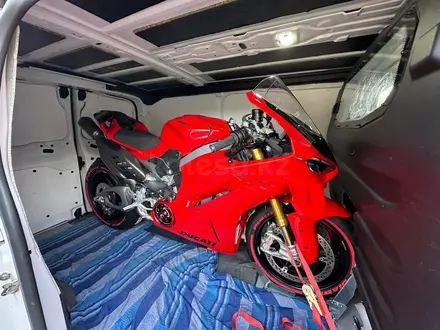 Ducati  Panigale V4 2025 года за 29 500 000 тг. в Алматы – фото 3