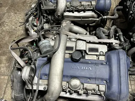 Двигатель Volvo 2.5 R-design за 1 200 000 тг. в Алматы – фото 2