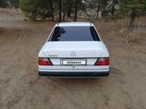 Mercedes-Benz E 230 1991 годаfor2 500 000 тг. в Семей – фото 2