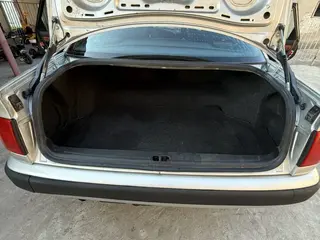 Audi 100