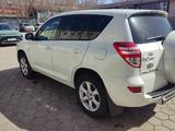 Toyota RAV4 2011 года за 7 800 000 тг. в Караганда