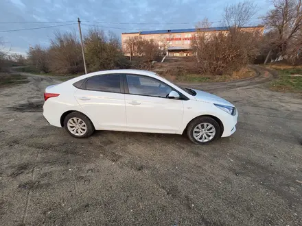 Hyundai Accent 2019 года за 7 500 000 тг. в Усть-Каменогорск – фото 4