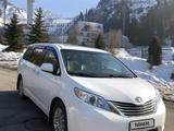 Toyota Sienna 2010 года за 12 350 000 тг. в Алматы – фото 2