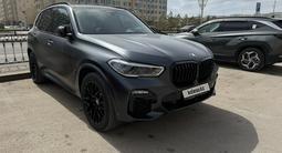 BMW X5 2020 года за 43 500 000 тг. в Астана – фото 2