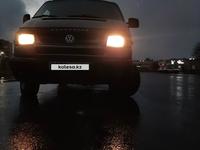 Volkswagen Caravelle 1997 годаfor2 800 000 тг. в Караганда