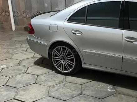 Mercedes-Benz E 320 2002 года за 6 300 000 тг. в Тараз – фото 11