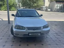 Toyota Camry, 2001