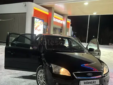 Ford Focus 2007 года за 2 600 000 тг. в Уральск – фото 2