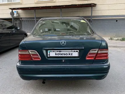 Mercedes-Benz E 200 1996 года за 1 700 000 тг. в Актау – фото 4