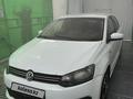 Volkswagen Polo 2015 года за 3 000 000 тг. в Актобе – фото 2