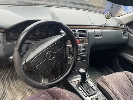 Mercedes-Benz E 280 1998 года за 2 200 000 тг. в Мерке – фото 4