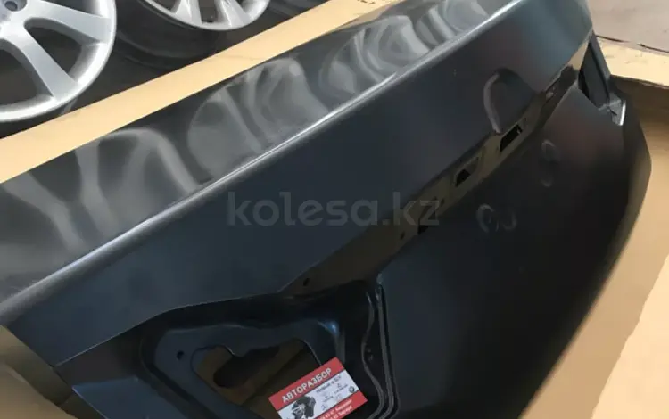 Крышка багажника оригенал новая под камиру 50 за 7 777 тг. в Караганда