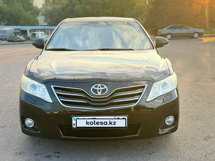 Toyota Camry 2011 года за 6 800 000 тг. в Алматы – фото 2