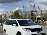 Toyota Sienna 2013 года за 9 500 000 тг. в Актобе
