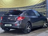 Chevrolet Cruze 2014 года за 3 690 000 тг. в Актобе – фото 4