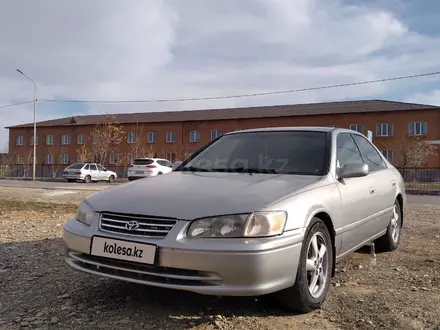 Toyota Camry 2001 года за 3 000 000 тг. в Туркестан