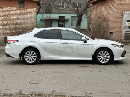 Toyota Camry 2018 года за 11 850 000 тг. в Павлодар – фото 7