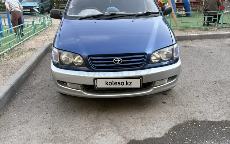 Toyota Ipsum 1997 года за 2 700 000 тг. в Алматы