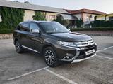 Mitsubishi Outlander 2016 годаүшін12 800 000 тг. в Астана
