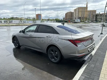 Hyundai Elantra 2022 года за 7 800 000 тг. в Кокшетау – фото 3