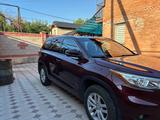 Toyota Highlander 2015 года за 11 200 000 тг. в Алматы – фото 4