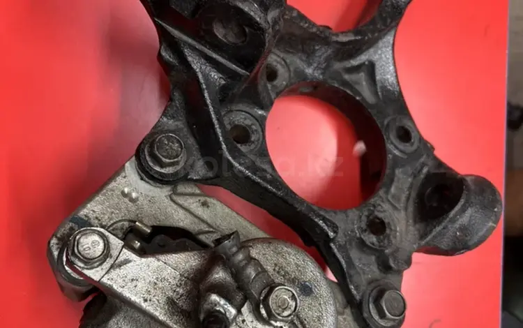 Суппорт цапфа camry 70 за 100 тг. в Алматы