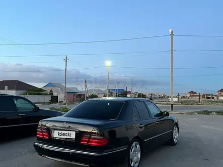 Mercedes-Benz E 320 1999 года за 4 000 000 тг. в Актау – фото 17