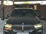 BMW X5 2020 года за 35 000 000 тг. в Тараз