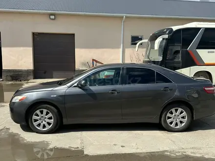 Toyota Camry 2007 года за 4 300 000 тг. в Атырау