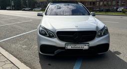 Mercedes-Benz E 400 2014 годаfor15 100 000 тг. в Астана