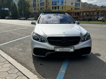 Mercedes-Benz E 400 2014 года за 15 100 000 тг. в Астана