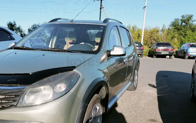 Renault Sandero 2013 годаүшін3 900 000 тг. в Уральск