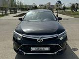 Toyota Camry 2017 года за 12 500 000 тг. в Уральск – фото 3