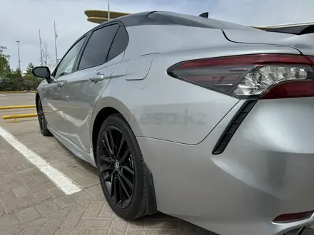 Toyota Camry 2022 года за 13 500 000 тг. в Астана – фото 21