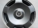 Оригинальные диски AMG R22 на Mercedes G Classe W463 Гелендваген Артикул за 1 300 000 тг. в Астана – фото 4