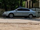 Volkswagen Passat 2006 года за 2 000 000 тг. в Алматы – фото 3