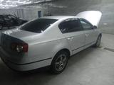 Volkswagen Passat 2006 года за 3 000 000 тг. в Тараз – фото 4