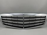 Решетка радиатора Mercedes-Benz W212 E-class AMG за 5 000 тг. в Алматы