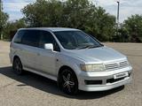 Mitsubishi Chariot 1998 года за 2 200 000 тг. в Семей