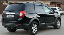 Chevrolet Captiva 2009 года за 3 500 000 тг. в Актобе – фото 3