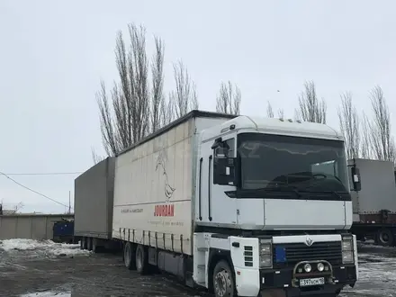 Renault  Magnum 2000 года за 12 900 000 тг. в Семей