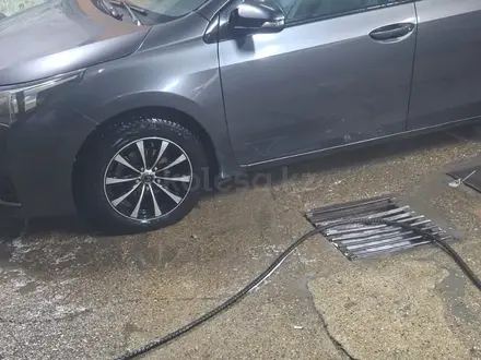 Toyota Corolla 2013 года за 6 800 000 тг. в Семей – фото 2