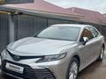 Toyota Camry 2023 года за 16 700 000 тг. в Актобе – фото 19