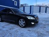 Mercedes-Benz S 550 2006 годаfor7 800 000 тг. в Караганда – фото 2