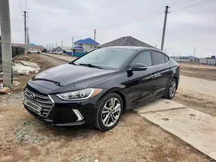 Hyundai Elantra 2016 года за 6 000 000 тг. в Атырау – фото 2