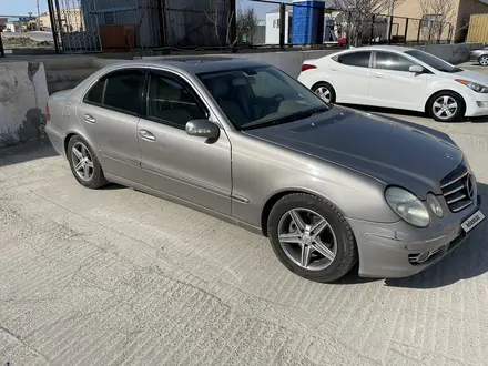 Mercedes-Benz E 200 2005 года за 3 800 000 тг. в Актау – фото 6