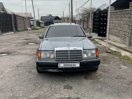 Mercedes-Benz E 230 1990 года за 1 900 000 тг. в Алматы – фото 2