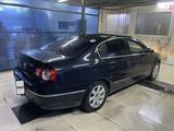 Volkswagen Passat 2006 года за 2 950 000 тг. в Астана – фото 4